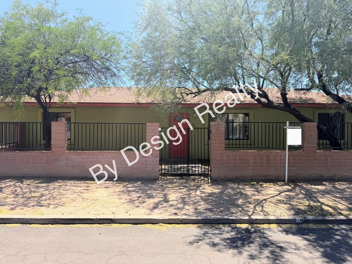 Modern 4 Bed 5 Bath Near UofA – Private Baths & Off-Street Parking - Modern 4 Bed 5 Bath Near UofA – Private Baths & Off-Street Parking
