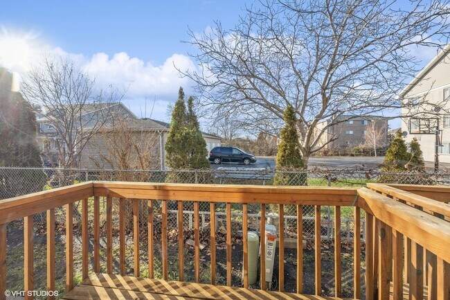 Foto del edificio - 8152 Daniel Dr