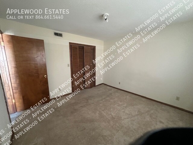 Building Photo - 103 Imperial Gardens Dr