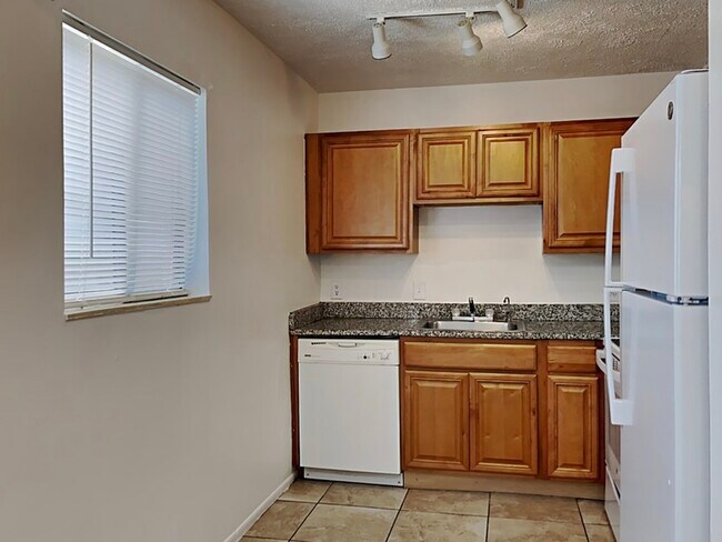 Foto del edificio - 2321 Oak Park Way