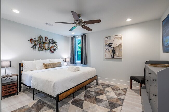 Foto del edificio - 2617 Caladium Dr NE