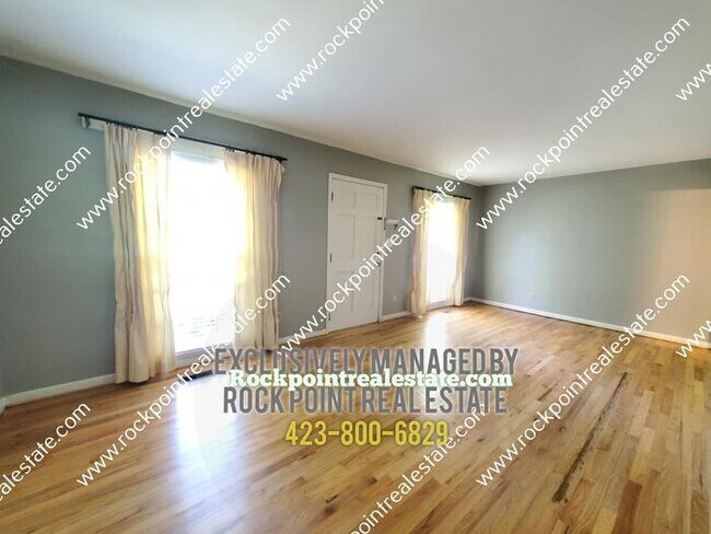 Building Photo - Charming Home with Lots of Updates!