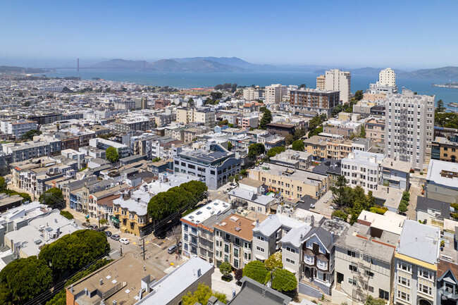 Context - 1170-1180 Green St