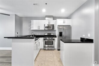 Building Photo - 4525 Dean Martin Dr