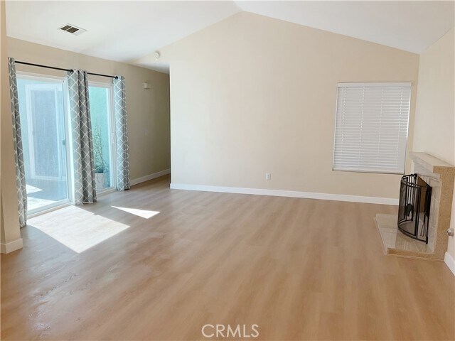 Building Photo - 5380 Dunlop Dr