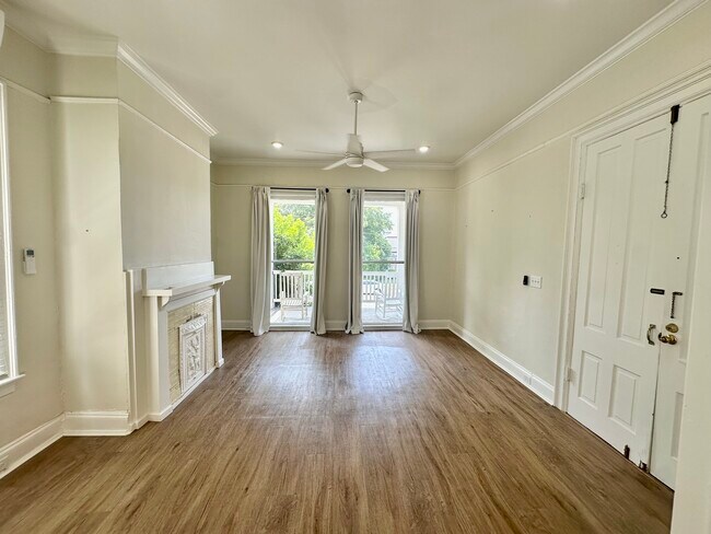 Sala de estar - 632 Arlington Pl