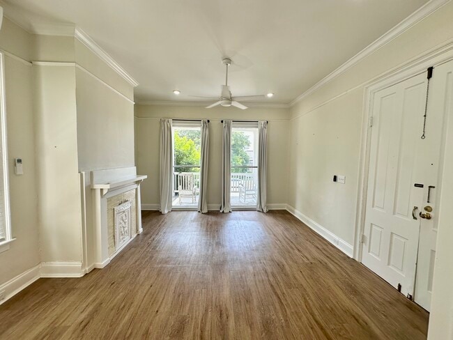 Living Room - 632 Arlington Pl