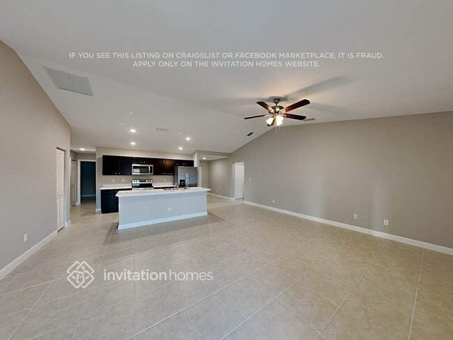 Building Photo - 442 Oldenberg St SW