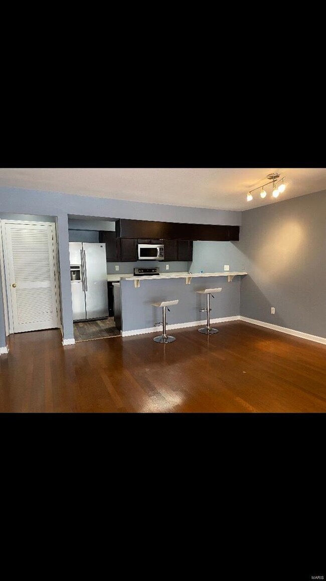 Foto del edificio - 4225 W Pine Blvd