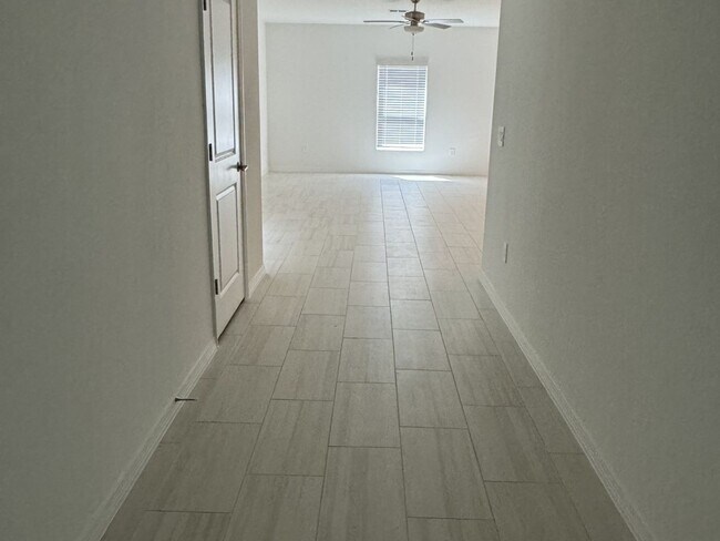 Foto del edificio - Beautiful Home for Rent