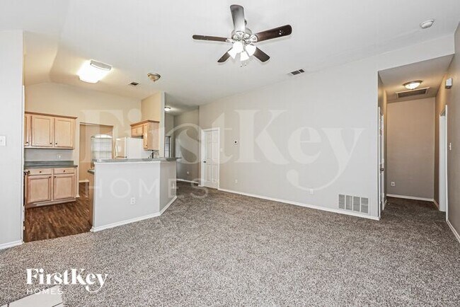 Foto del edificio - 5621 Wellston Dr