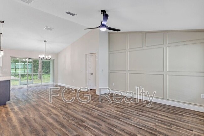 Building Photo - 6551 Hemlock Rd