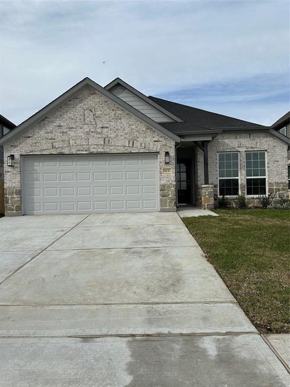 Foto principal - 5630 Silverleaf Oak