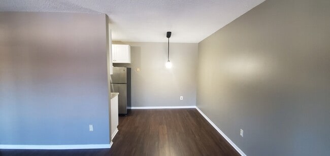 Building Photo - 2616 Harriet Ave