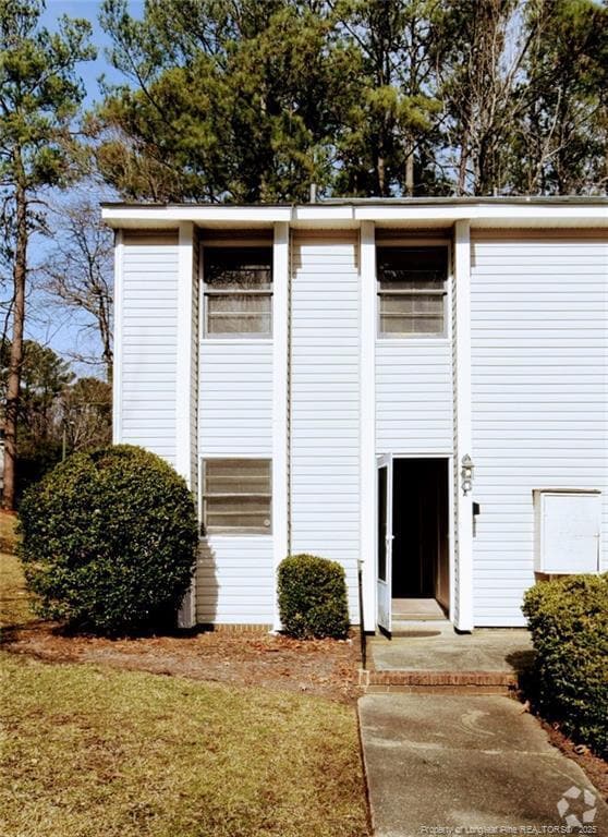 Building Photo - 573 Winding Creek Rd