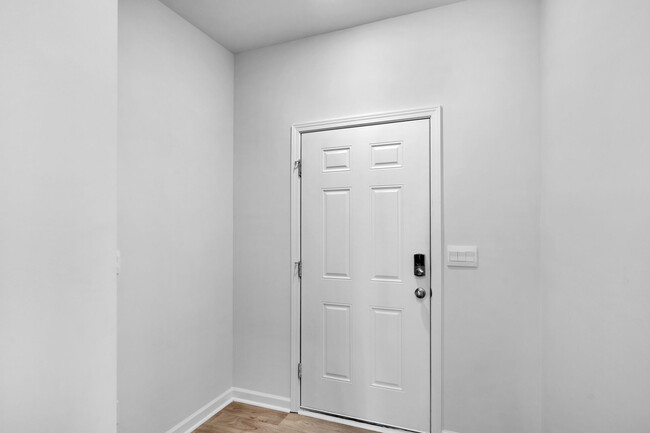 Foto del edificio - 8131 Murray Branch Dr