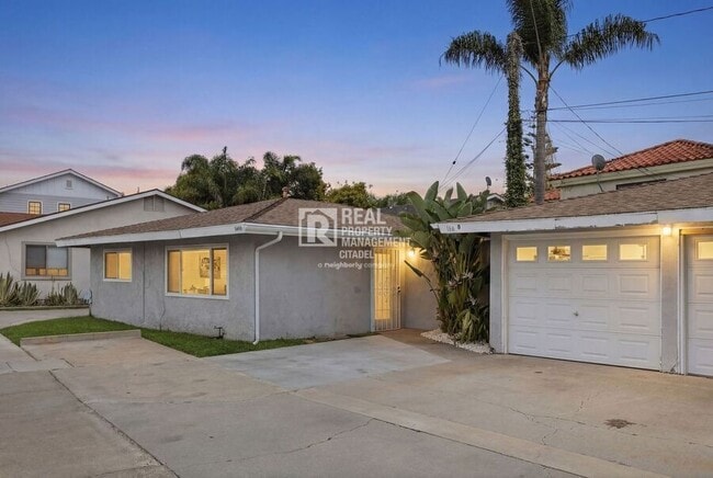 Photo - 186 E 21st St House