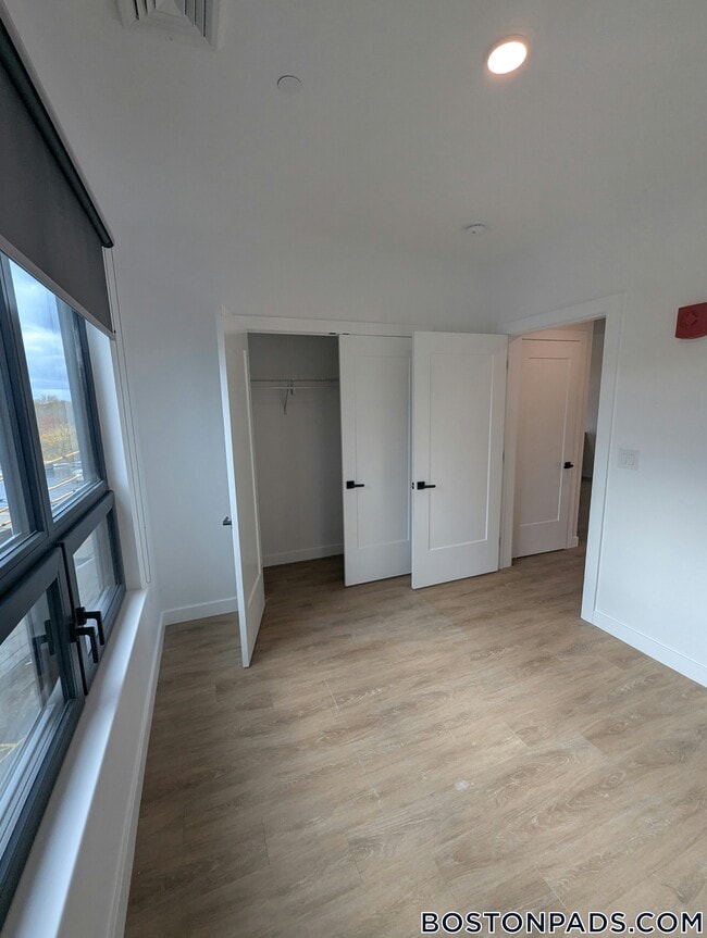 Building Photo - 199 Gardner St