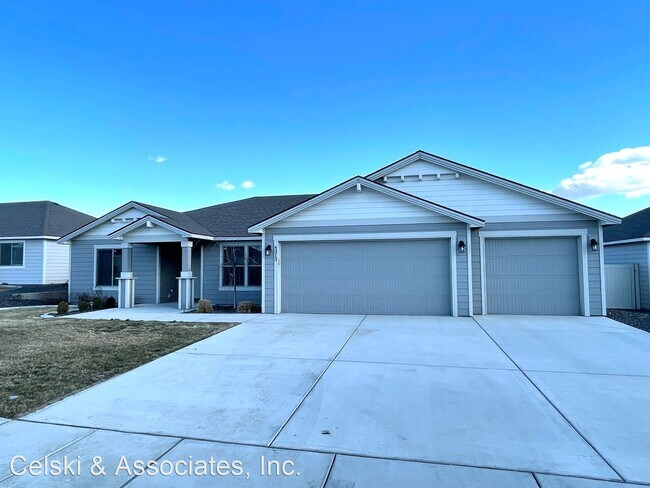 Building Photo - 4 br, 2 bath House - 4313 Chilcotin Ln