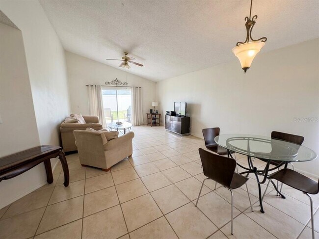 Building Photo - 1015 Ocala Woods Ln