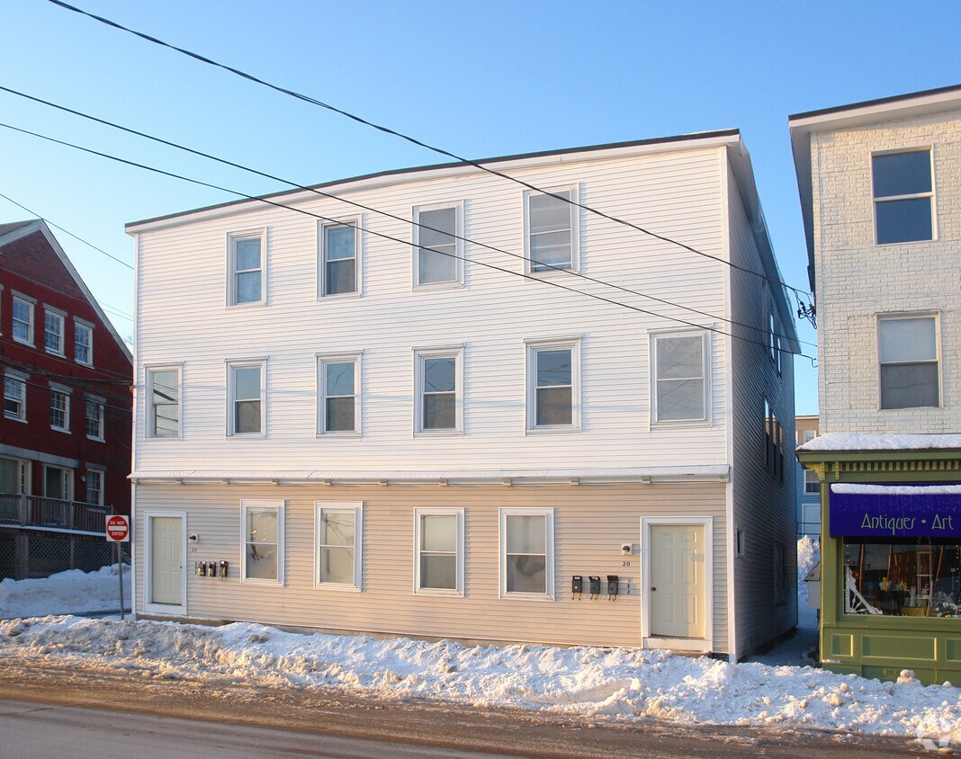 Building Photo - 20 Water St