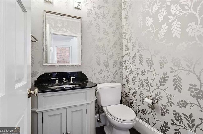 Foto del edificio - 460 Ivy Park Ln NE