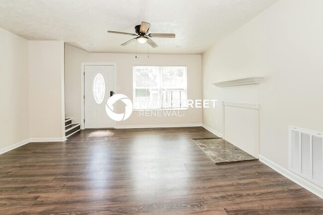 Building Photo - 3 Bedroom Pet-Friendly Home in KNOXVILLE, ...