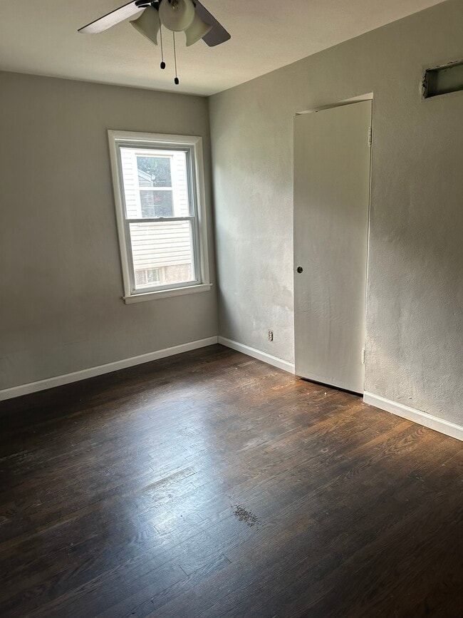Building Photo - 9819 Eastbrook Dr
