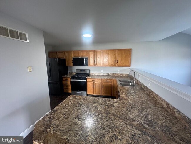 Foto del edificio - 136 Redden Ln