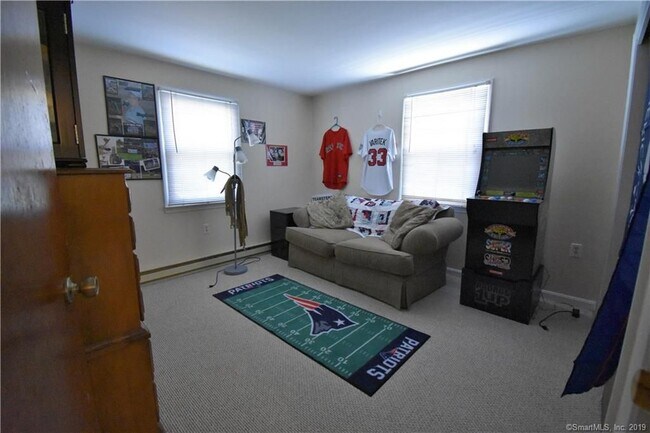 Dormitorio - 382 Riverside Dr