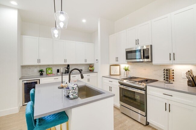 Foto del edificio - 4706 Market St