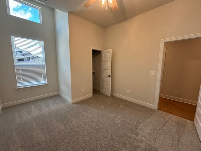 Building Photo - Brand New House!! Great Location!!