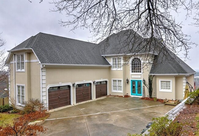 Building Photo - 817 Pinnacle Pl NE