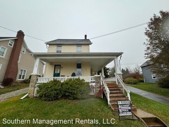 Foto del edificio - 2 br, 1 bath House - 35A High St 1st Floor