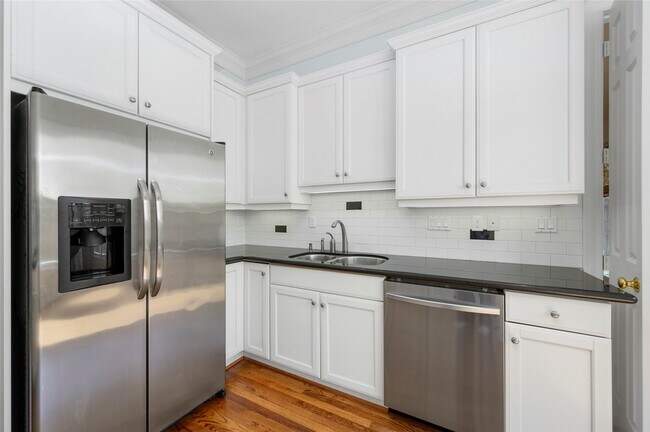 Foto del edificio - 4106 N Blvd Park