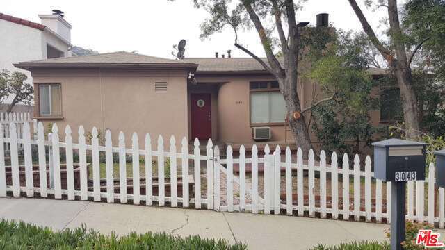 Foto principal - 3043 Hollycrest Dr