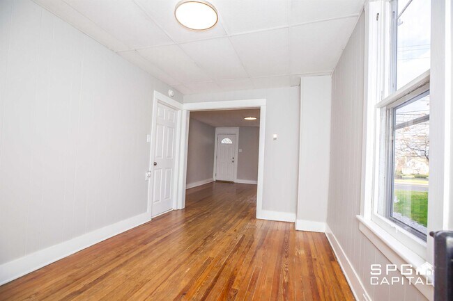 Foto del edificio - 529 E King St