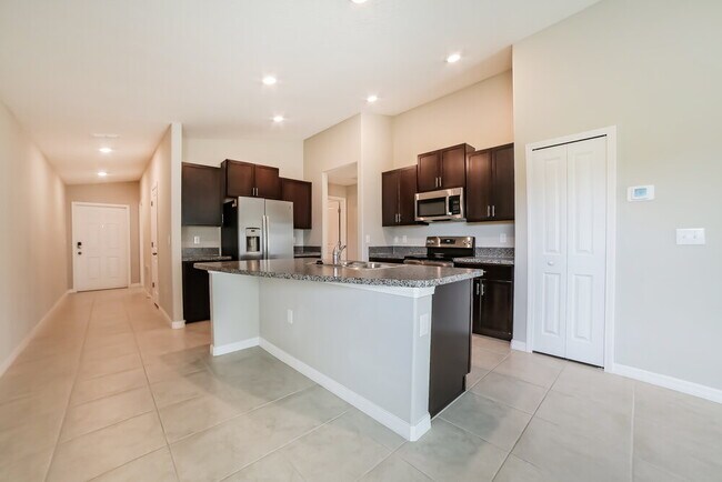 Foto del edificio - 15510 Colt Creek Pl