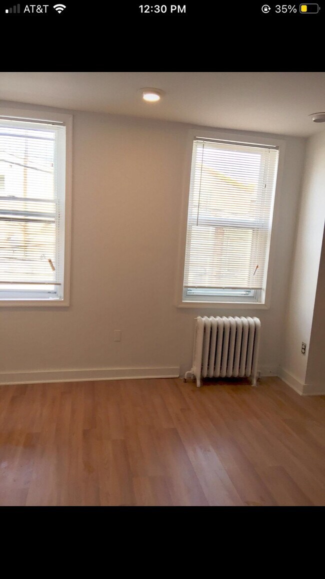 Photo - 1512 N Leithgow St House