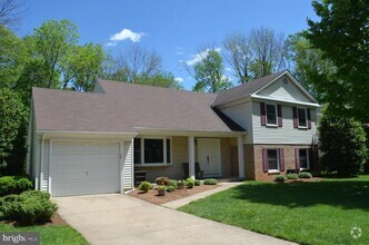 Building Photo - 5611 Herberts Crossing Dr