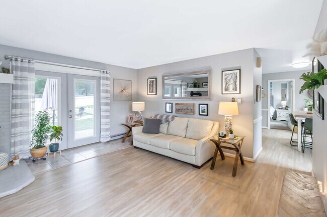 Foto del edificio - 24 Knollwood Dr