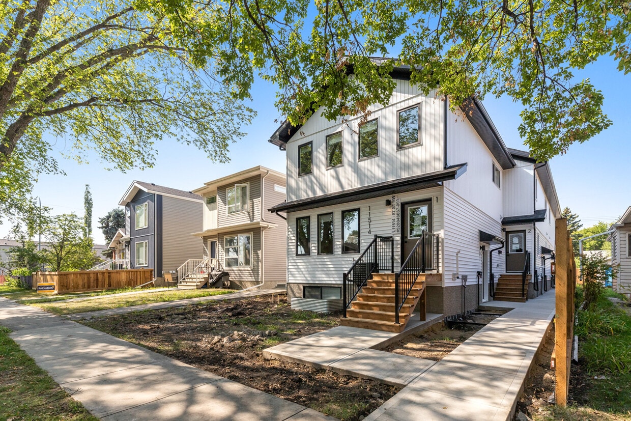 Building Photo - 11440-11487 87 St NW