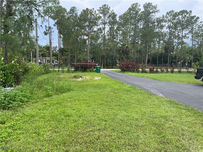 Building Photo - 4143 2nd Ave NE