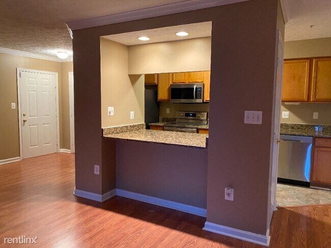 Building Photo - 3700 Excalibur Ct