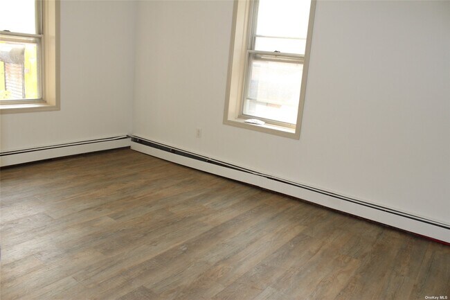 Building Photo - 95-17 Rockaway Beach Blvd