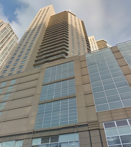 Building Photo - 545 N Dearborn St
