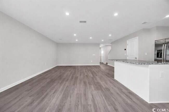 Building Photo - 399 Myrtle Mdws Dr