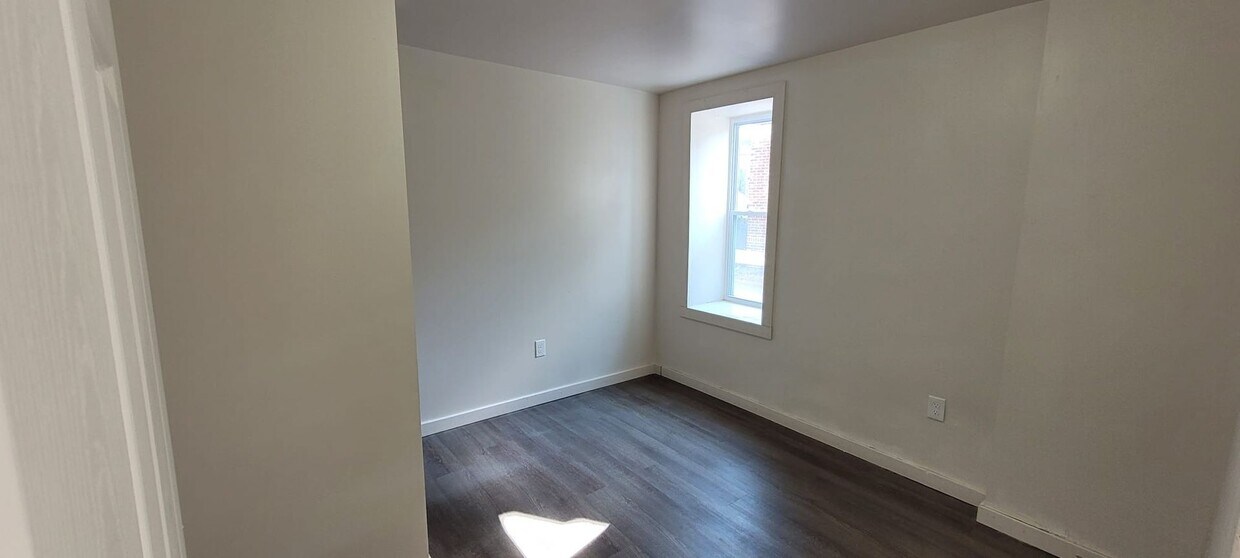 Building Photo - Larimer Units