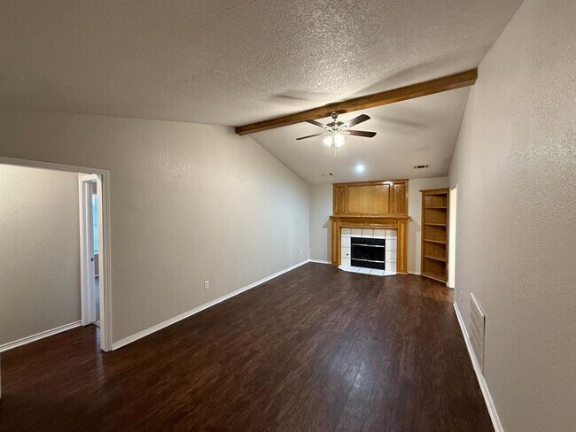 Foto del edificio - 808 W Elder Dr