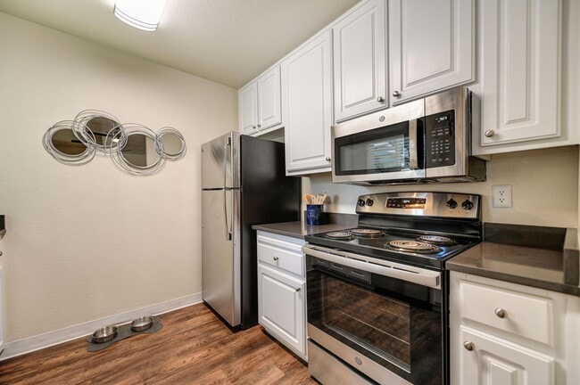 Stainless Steel Appliances - Salishan Apartments